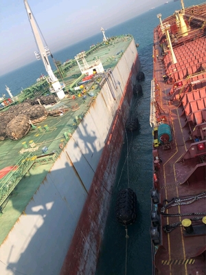 Pneumatic Offshore Platform Rubber Fender Fishing Boat