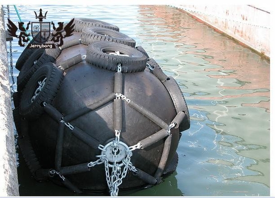 ISO 17357 Standard 50kPa/80kPa Yokohama Rubber Fender With Tyre and Chain Marine Floating Fender