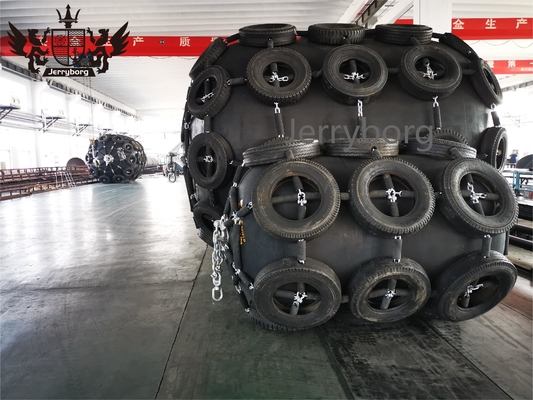ISO 17357 Standard 50kPa/80kPa Yokohama Rubber Fender With Tyre and Chain Marine Floating Fender