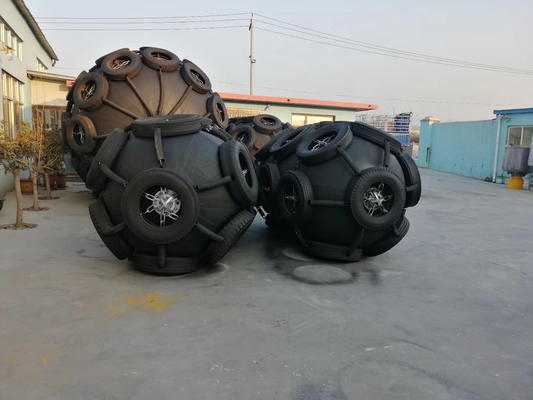 CCS Certified Inflatable Floating Black Color Pneumatic Rubber Material Yokohama Fender
