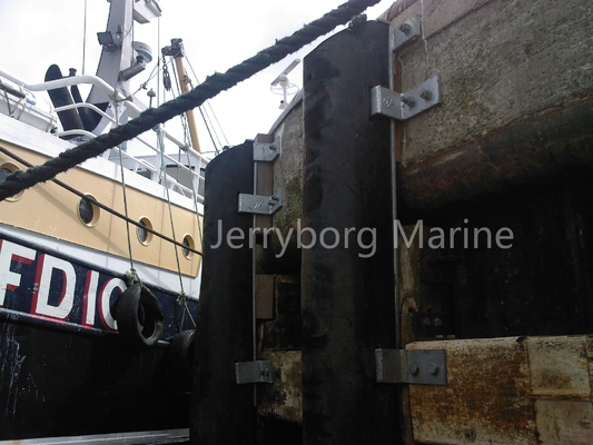 Heavy-Duty D-Type Rubber Fenders, Ideal for Port and Harbor Use
